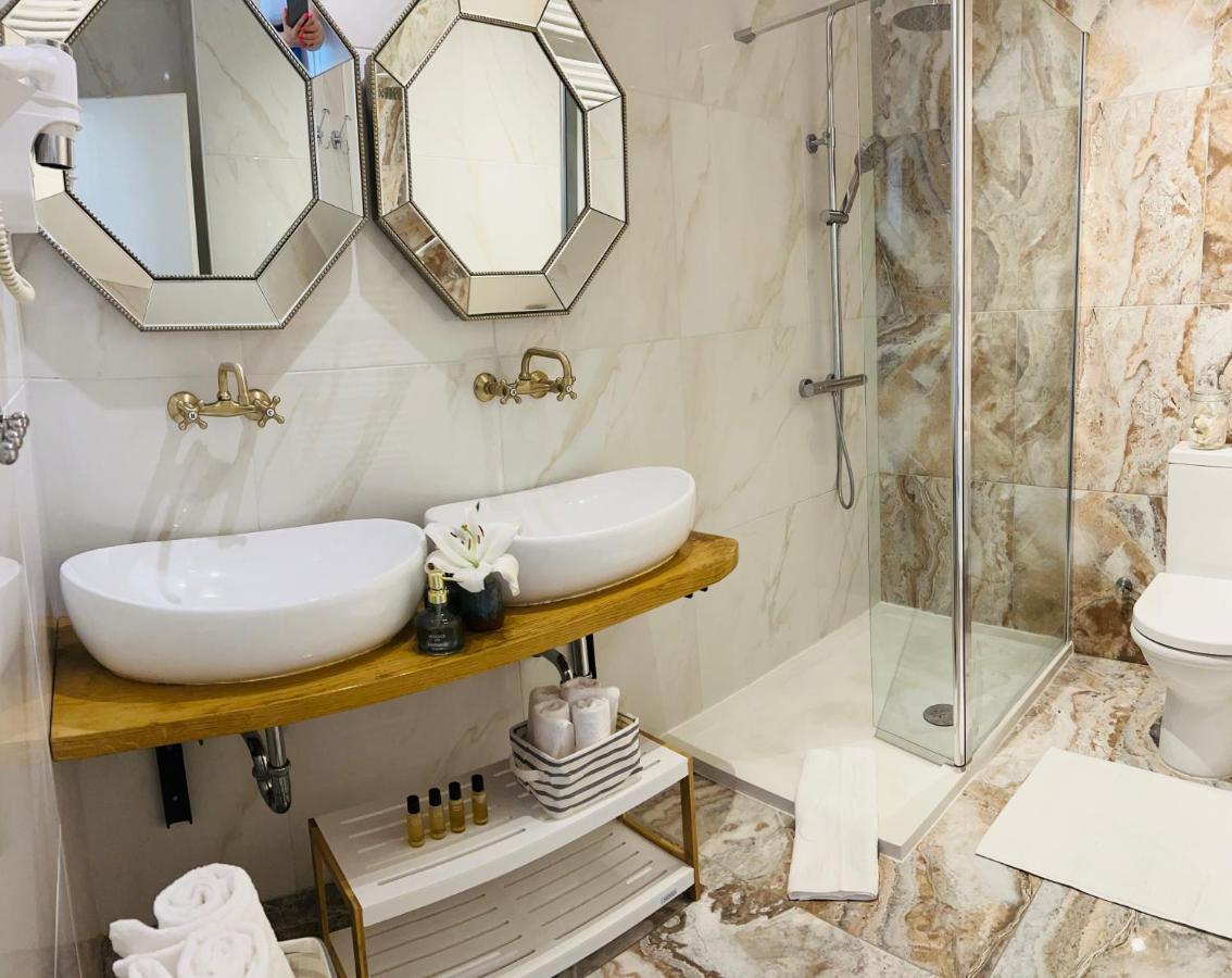La Dolce Vita Luxury Apartments With Best Free Private Parking In City Center Pula Exteriér fotografie