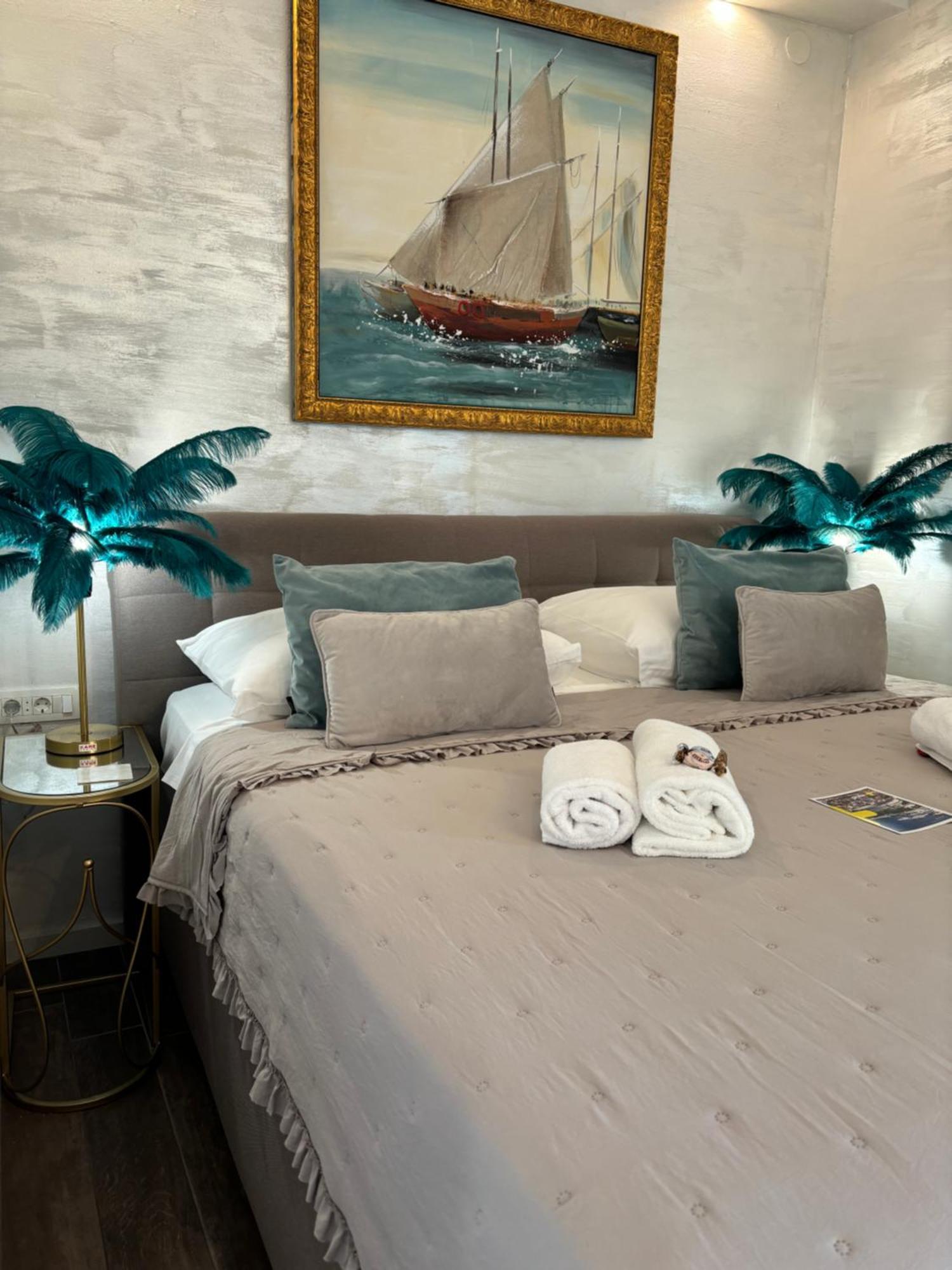 La Dolce Vita Luxury Apartments With Best Free Private Parking In City Center Pula Exteriér fotografie